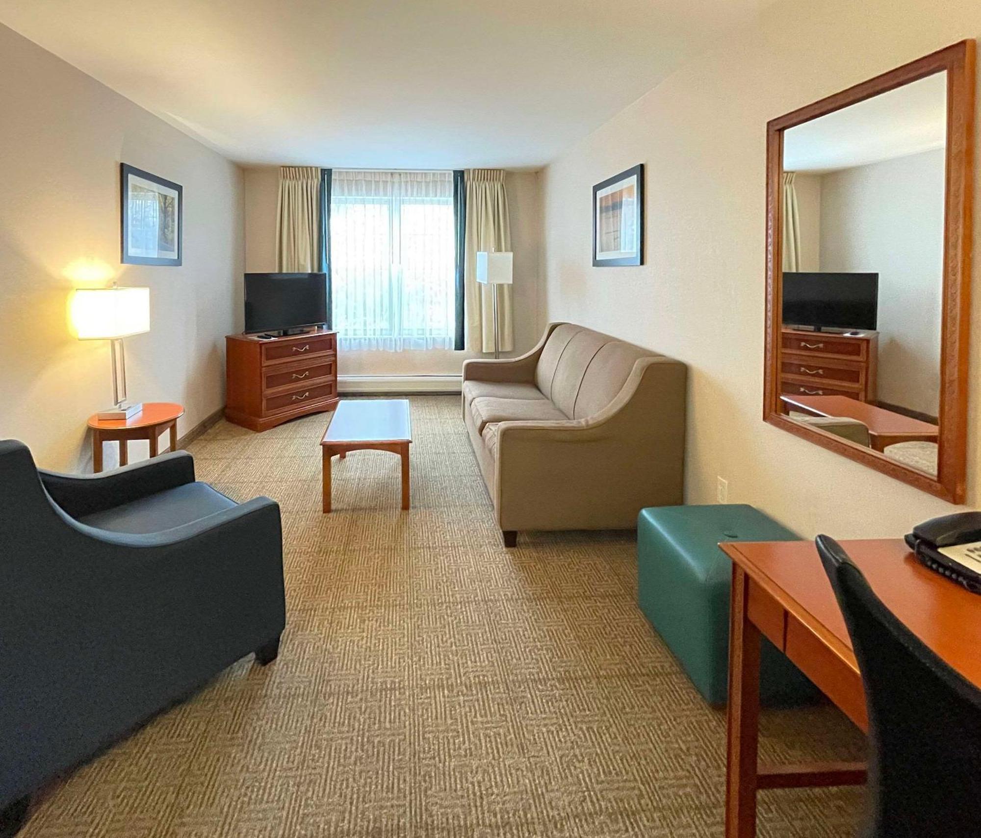 Smart Suites, Ascend Hotel Collection South Burlington Eksteriør billede
